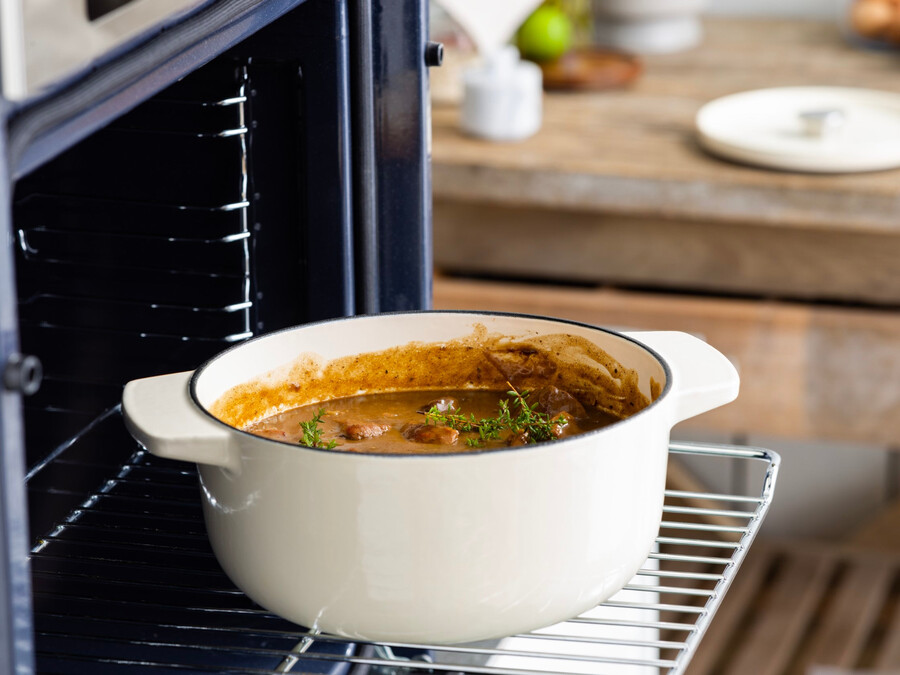 non-stick casserole 26cm ceramic coated almond cream